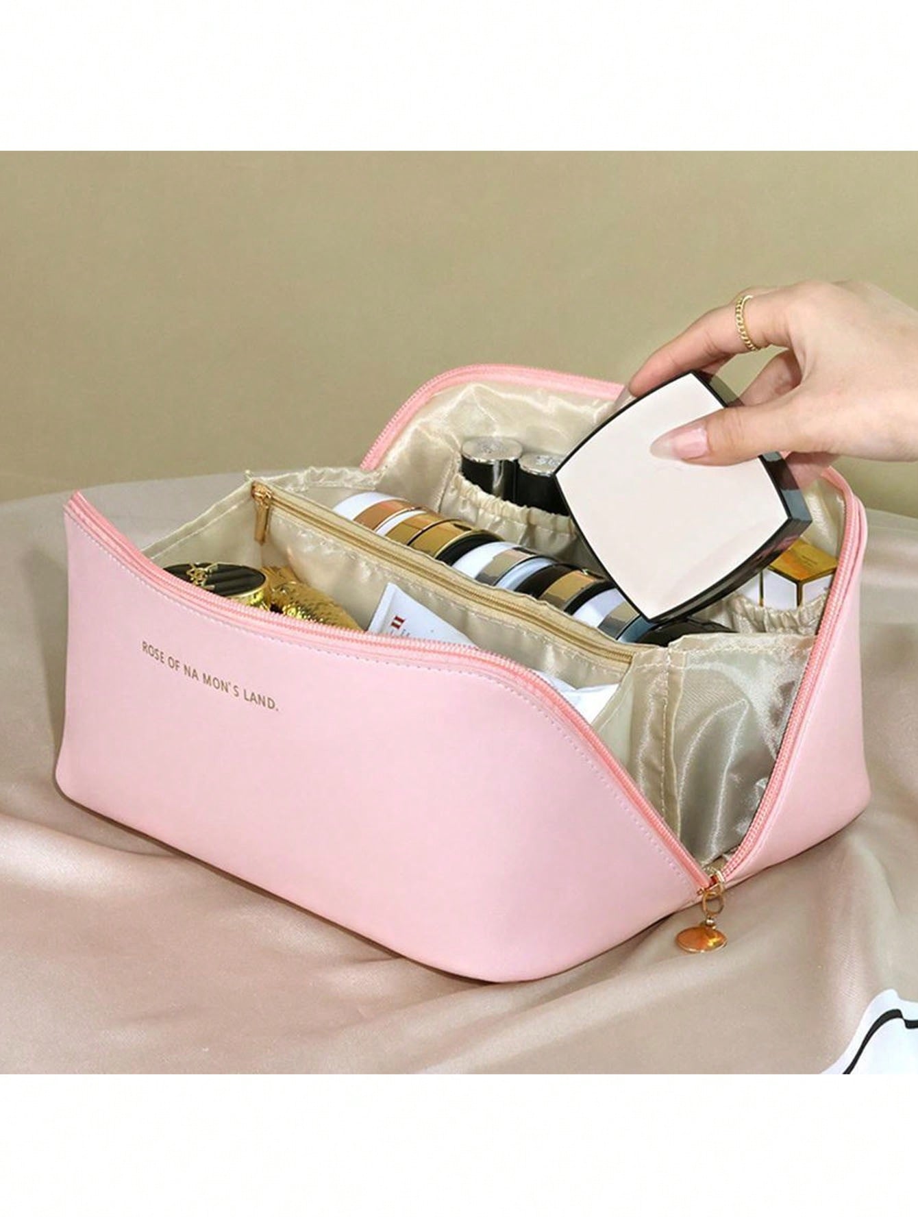 Light Luxury High-End Makeup B - Luxury High End Skincare recensie en prijs